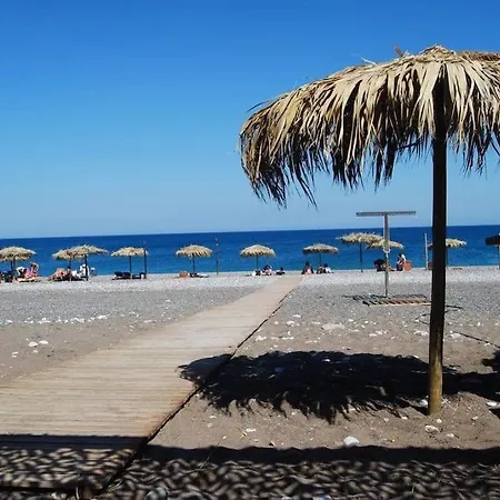 Cristelia Seafront & Pool Lakhania