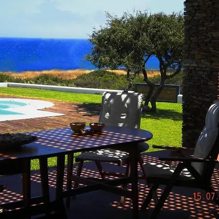 Cristelia Seafront & Pool Villa Lakhania